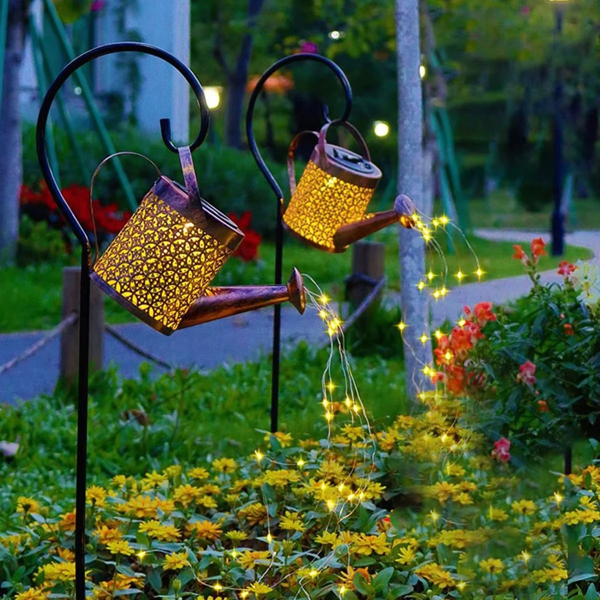 Lampa Solara Decorativa Tip Stropitoare cu LED, Efect Apa Curgatoare Luminoasa, Rezistenta la Apa, Iluminat Exterior