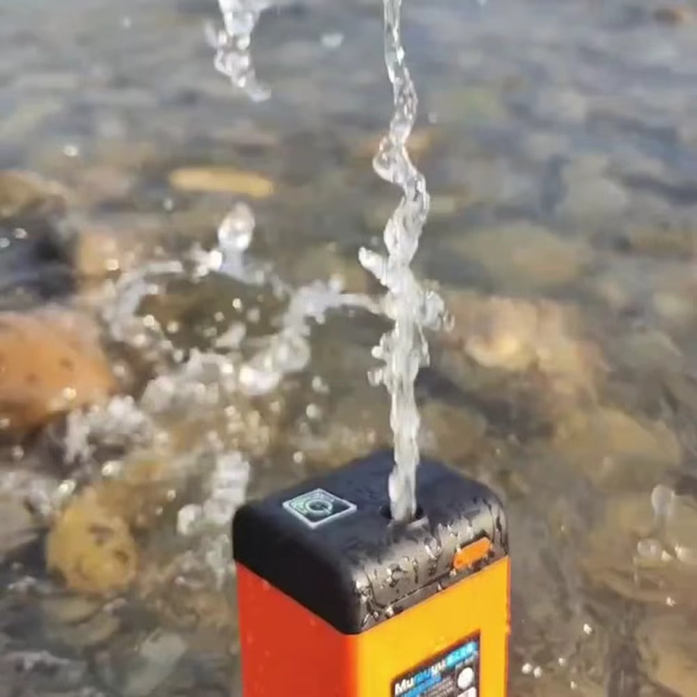 Dus Portabil pentru Camping cu Pompa Electrica si Afisaj Digital, 3 Moduri de Pulverizare, Autonomie Pana La 110 Minute, Furtun 2 m si Accesorii Complete