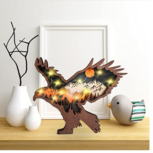 Decoratiune lemn, lumini LED - Model Vultur